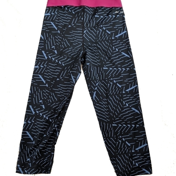 NIKE Pro Cropped Leggings - Picture 4 of 9